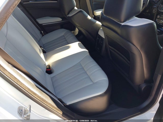 Aukcja sprzedaży 2017 Chrysler 300 300s, vin: 2C3CCABG7HH617850, numer aukcji: 43876136