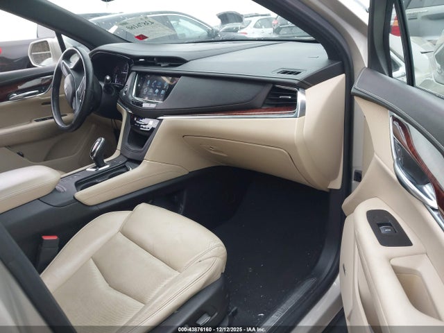 2017 CADILLAC XT5 1GYKNDRS8HZ214161 Photo 4