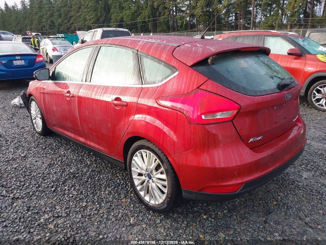 Ford Focus Titanium 2017 1FADP3N29HL272572 Image 3