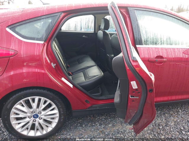 Ford Focus Titanium 2017 1FADP3N29HL272572 Image 8