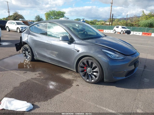 2021 TESLA MODEL Y 5YJYGDEF7MF079421 Photo 0
