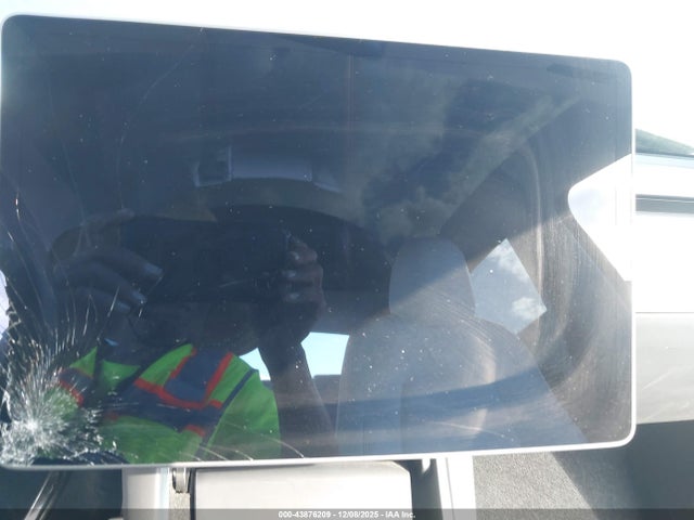 2021 TESLA MODEL Y 5YJYGDEF7MF079421 Photo 6