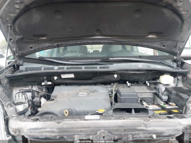 2016 TOYOTA SIENNA 5TDYK3DC5GS714443 Photo 9