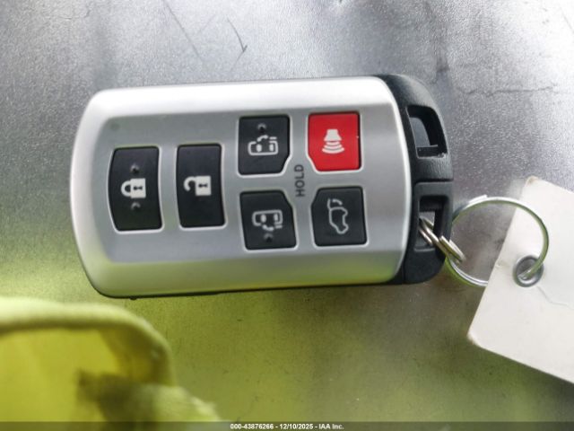 2016 TOYOTA SIENNA 5TDYK3DC5GS714443 Photo 10