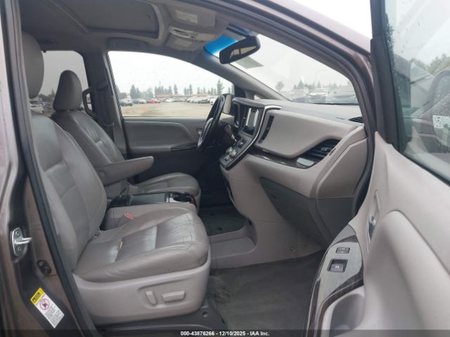 2016 TOYOTA SIENNA 5TDYK3DC5GS714443 Photo 4