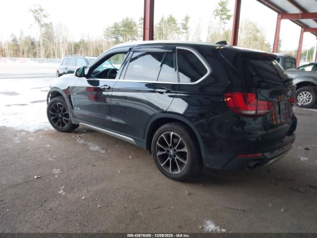2017 BMW X5 5UXKR0C55H0U52073 Photo 2