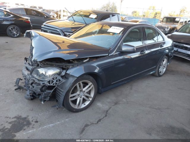 2014 MERCEDES-BENZ C 250 WDDGF4HB0ER307204 Photo 1