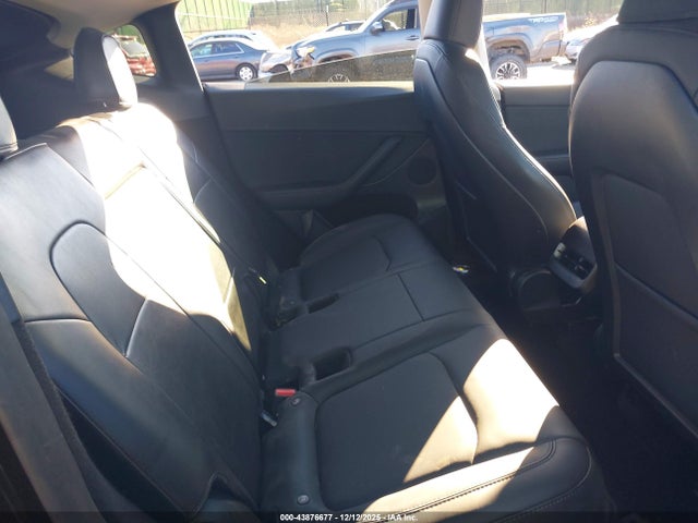 2023 TESLA MODEL Y 7SAYGDEE7PF882745 Photo 7