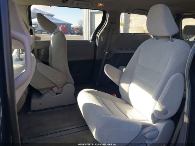 2019 TOYOTA SIENNA 5TDJZ3DC4KS215381 Photo 7