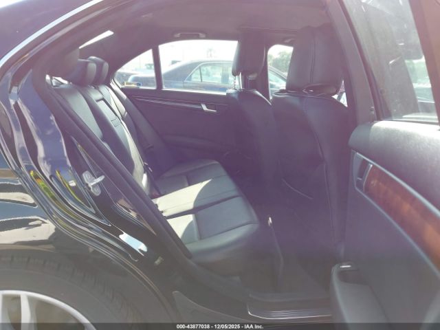 2013 MERCEDES-BENZ C 300 WDDGF8AB2DR265053 Photo 7