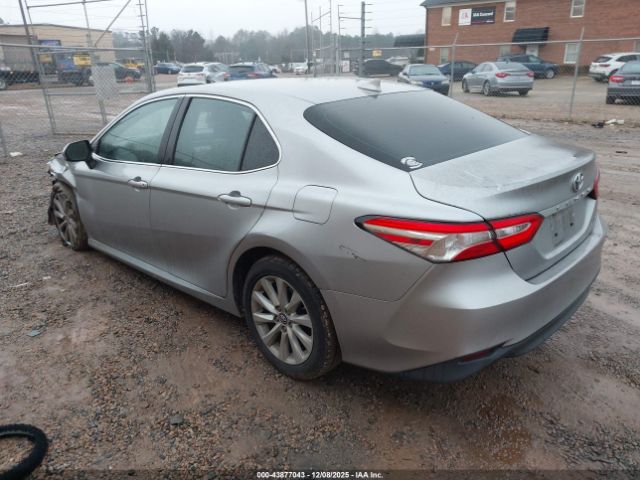 2019 TOYOTA CAMRY 4T1B11HK3KU255945 Photo 2