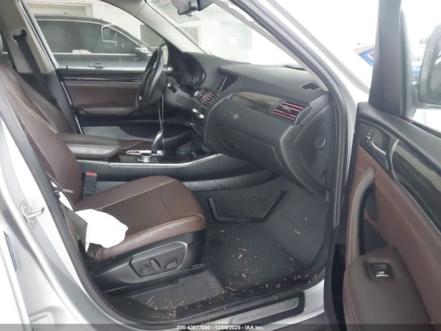 2016 BMW X3 5UXWX9C55G0D91594 Photo 4