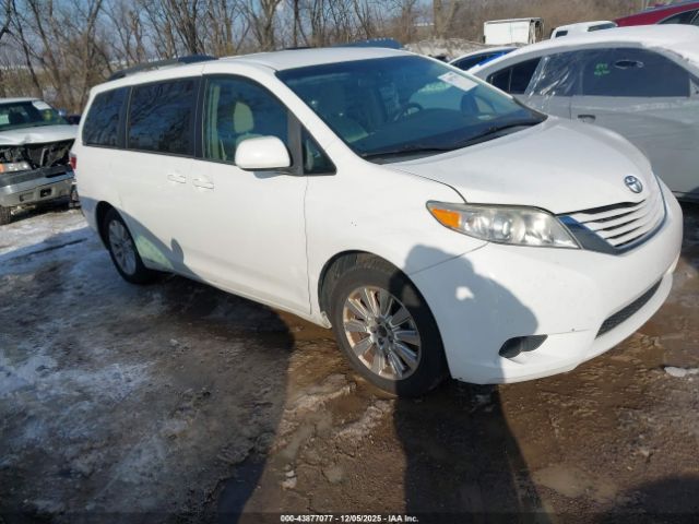 2015 TOYOTA SIENNA 5TDJK3DC9FS112533