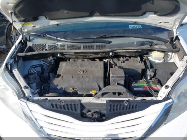 2015 TOYOTA SIENNA 5TDJK3DC9FS112533 Photo 9