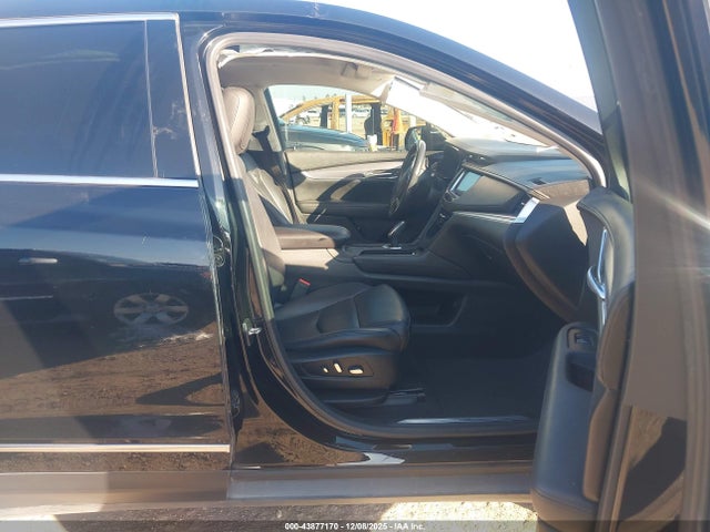 2018 CADILLAC XT5 1GYKNCRS2JZ233577 Photo 4