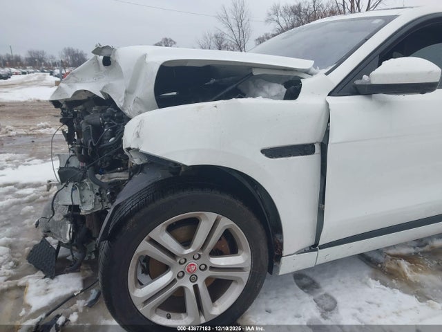 2017 JAGUAR F-PACE SADCL2BV6HA074932 Photo 5