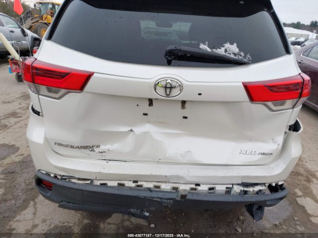 2017 TOYOTA HIGHLANDER 5TDJZRFH7HS456582 Photo 5