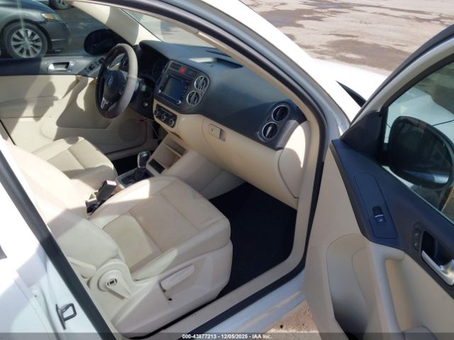 2011 VOLKSWAGEN TIGUAN WVGAV7AX3BW500871 Photo 4