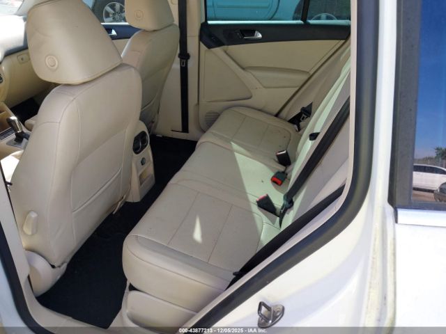 2011 VOLKSWAGEN TIGUAN WVGAV7AX3BW500871 Photo 7