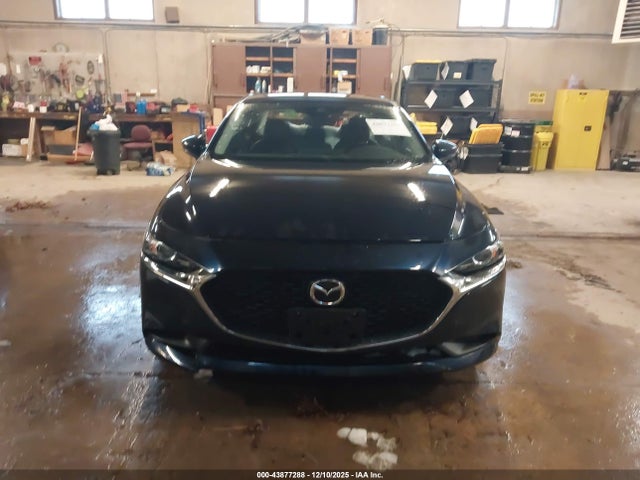 43877288 :رقم المزاد ، 3MZBPABL9NM317326 vin ، 2022 Mazda Mazda3 Select مزاد بيع