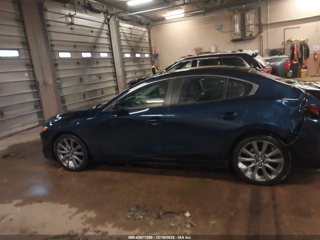 43877288 :رقم المزاد ، 3MZBPABL9NM317326 vin ، 2022 Mazda Mazda3 Select مزاد بيع