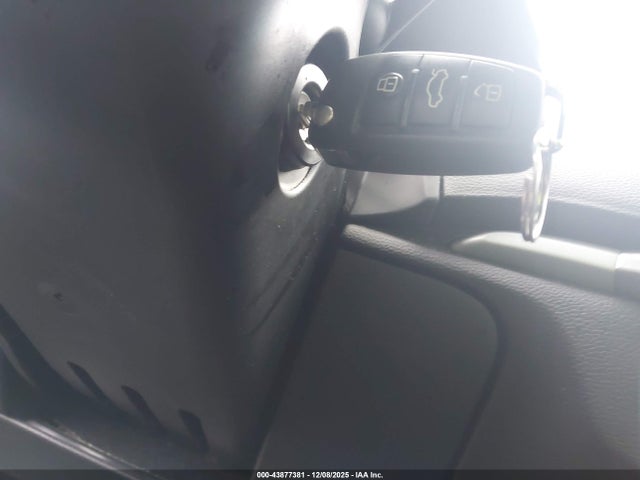 2018 AUDI A3 WAUAUGFF2J1045494 Photo 10