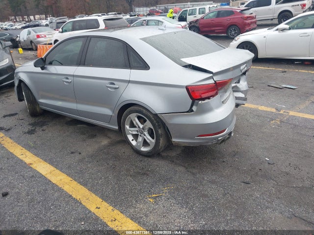 2018 AUDI A3 WAUAUGFF2J1045494 Photo 2