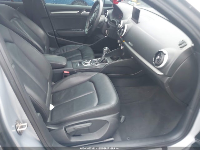 2018 AUDI A3 WAUAUGFF2J1045494 Photo 4