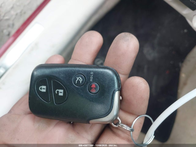 43877390 :رقم المزاد ، JTHFE2C24A2500980 vin ، 2010 Lexus Is 350c مزاد بيع