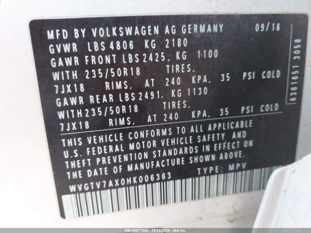 2017 VOLKSWAGEN TIGUAN WVGTV7AX0HK006363 Photo 8