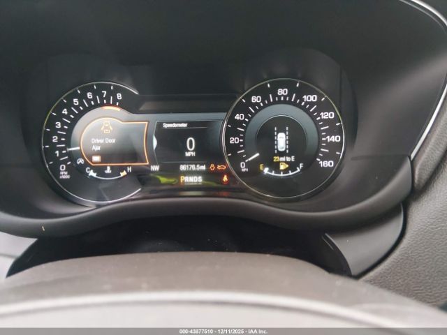 2019 LINCOLN MKC 5LMCJ3D91KUL00686 Photo 6