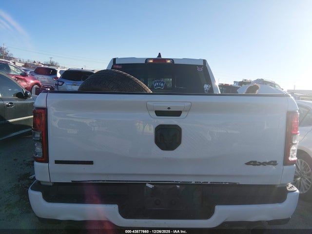 2021 Ram 1500 Big Horn  4x4 5'7 Box მანქანა იყიდება აუქციონზე, vin: 1C6SRFFT4MN648850, აუქციონის ნომერი: 43877660