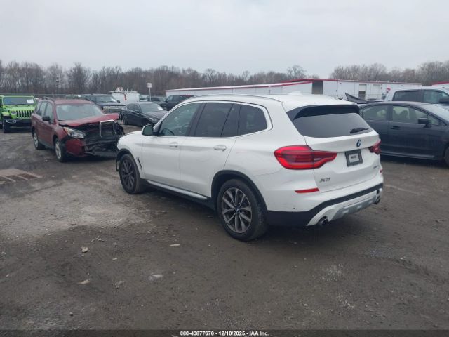 2019 BMW X3 5UXTR9C55KLP95867 Photo 2