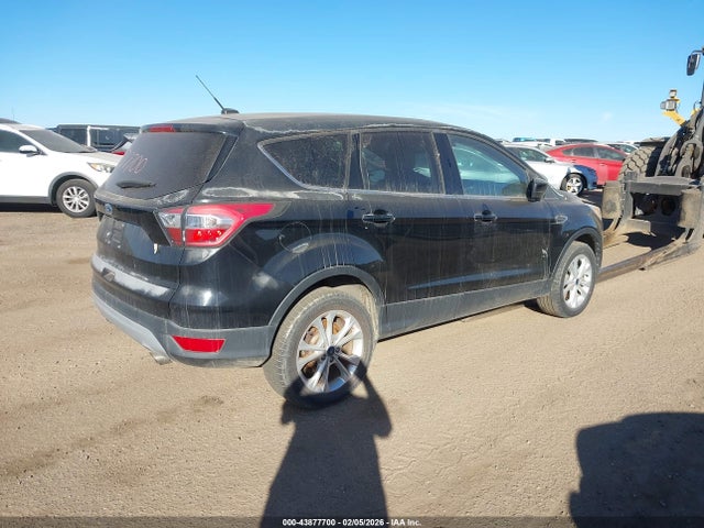 1FMCU9GD4HUA81793 Ford ESCAPE SE