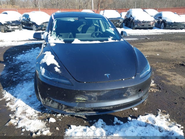 Продажа на аукционе авто 2025 Tesla Model 3 Long Range All-wheel Drive, vin: 5YJ3E1EB1SF021815, номер лота: 43877713