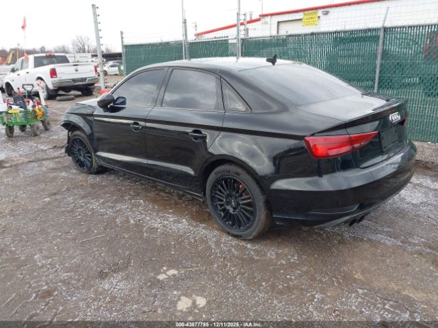 2018 AUDI A3 WAUAUGFF0J1002935 Photo 2