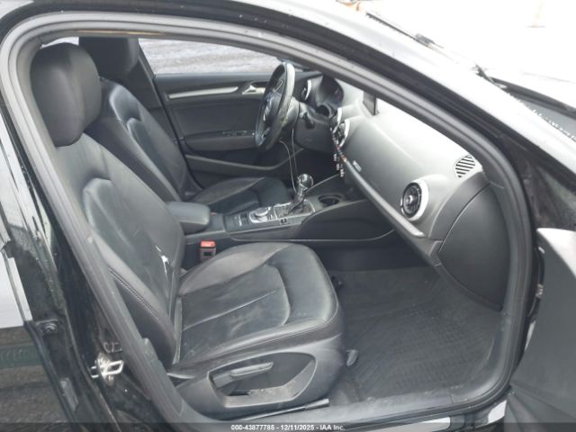 2018 AUDI A3 WAUAUGFF0J1002935 Photo 4