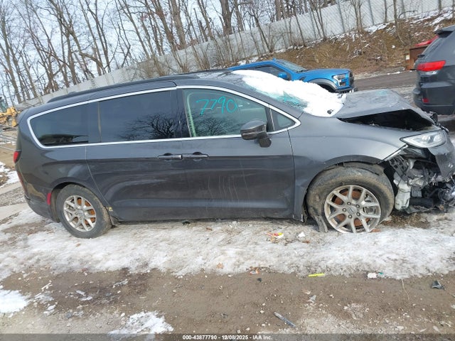 2022 Chrysler Pacifica Touring L მანქანა იყიდება აუქციონზე, vin: 2C4RC1BG7NR175597, აუქციონის ნომერი: 43877790