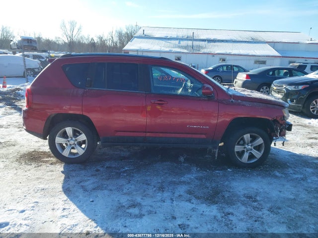 Jeep Compass Latitude 2014 1C4NJDEBXED661832 Image 14