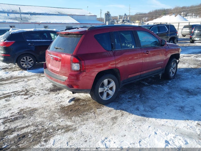 Jeep Compass Latitude 2014 1C4NJDEBXED661832 Image 4