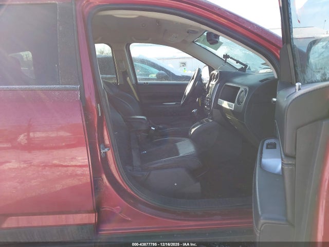 Jeep Compass Latitude 2014 1C4NJDEBXED661832 Image 5