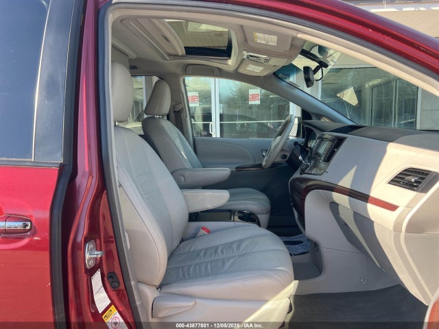 Aukcja sprzedaży 2011 Toyota Sienna Xle, vin: 5TDDK3DC4BS022231, numer aukcji: 43877801