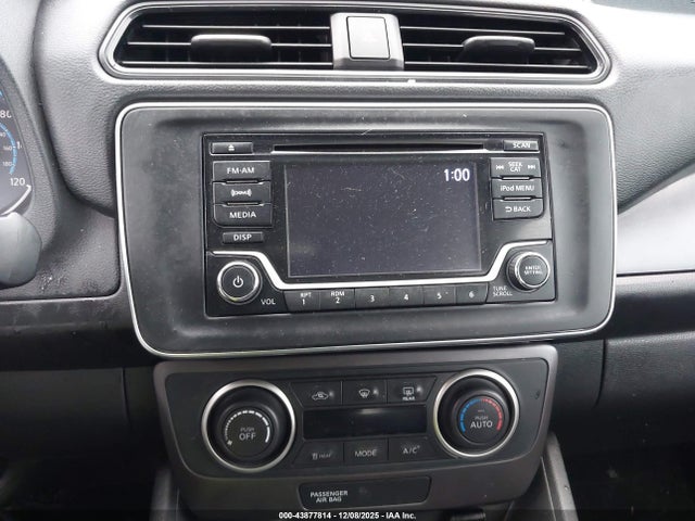 1N4AZ1CPXJC301633 Nissan LEAF S