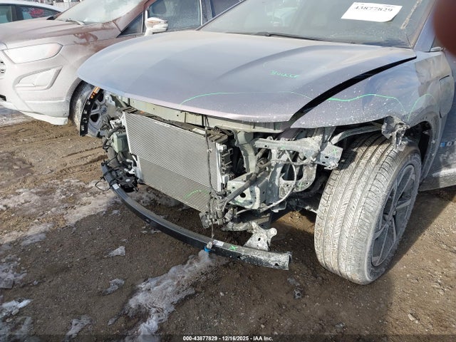 3GN7DNRP7SS227611 Chevrolet Equinox Ev Lt 2
