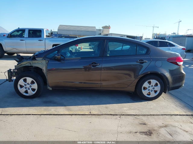 KIA FORTE LX 2017 3KPFK4A71HE114728 Image 15