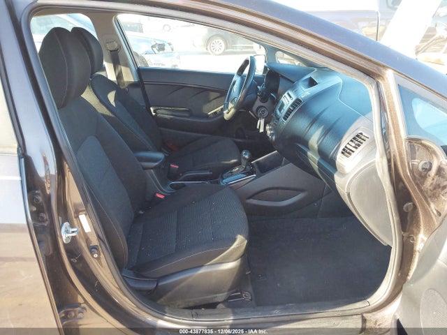KIA FORTE LX 2017 3KPFK4A71HE114728 Image 5