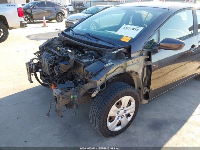KIA FORTE LX 2017 3KPFK4A71HE114728 Image 6
