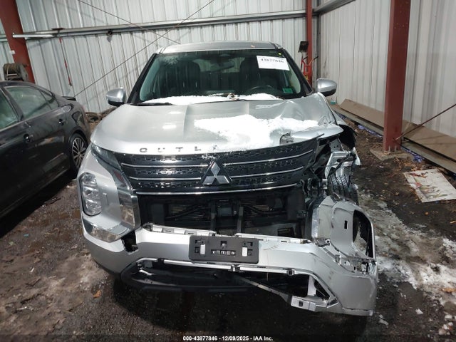 2022 Mitsubishi Outlander Es 2.5 S-awc მანქანა იყიდება აუქციონზე, vin: JA4J4TA81NZ019765, აუქციონის ნომერი: 43877846