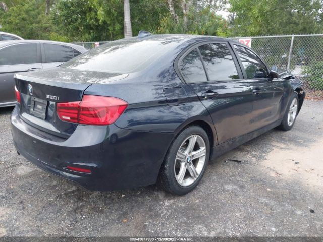 2016 BMW 320I WBA8A9C53GK617898 Photo 3