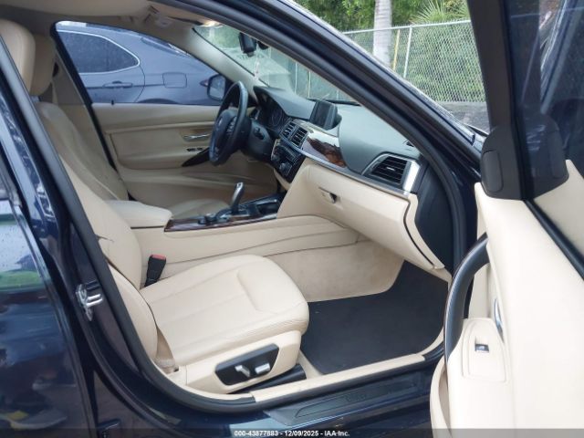 2016 BMW 320I WBA8A9C53GK617898 Photo 4